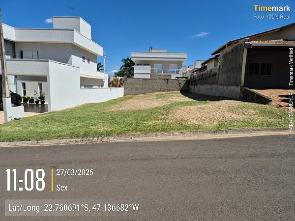 LOT METROPOLITAN PARK