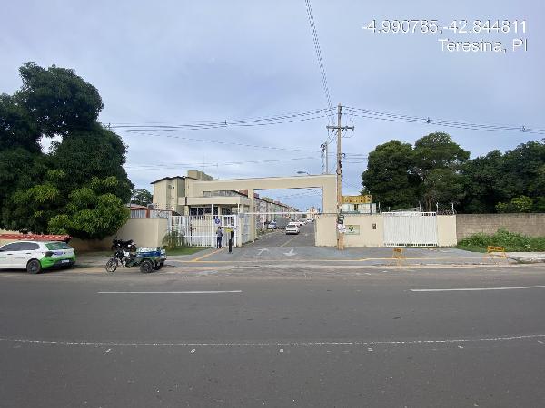 COND VILLAGE DO BOSQUE I