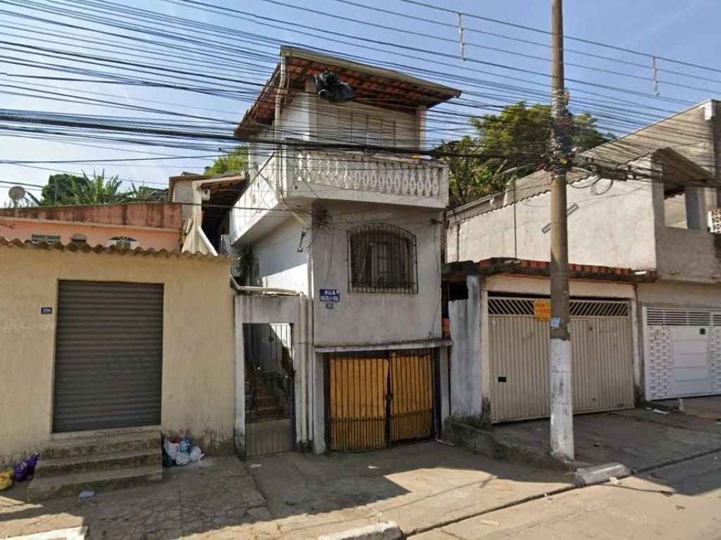 Casas em Terreno de 226 m²