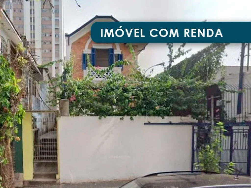 Casa em Terreno de 400 m²