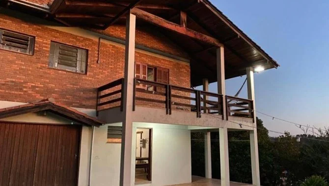 Casa 243 m²